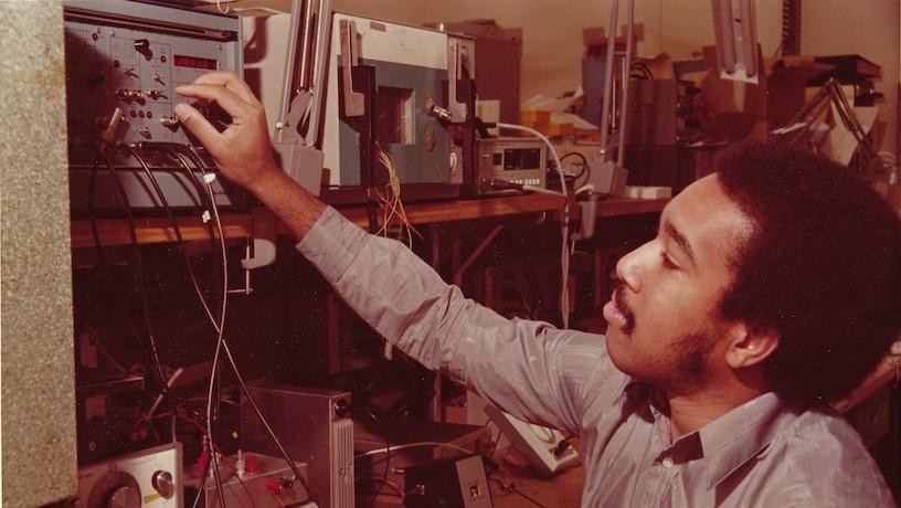 Lanny Smoot working on a fiber optic receiver at Bell Labs. Credit: Lanny Smoot and The Walt Disney Co.