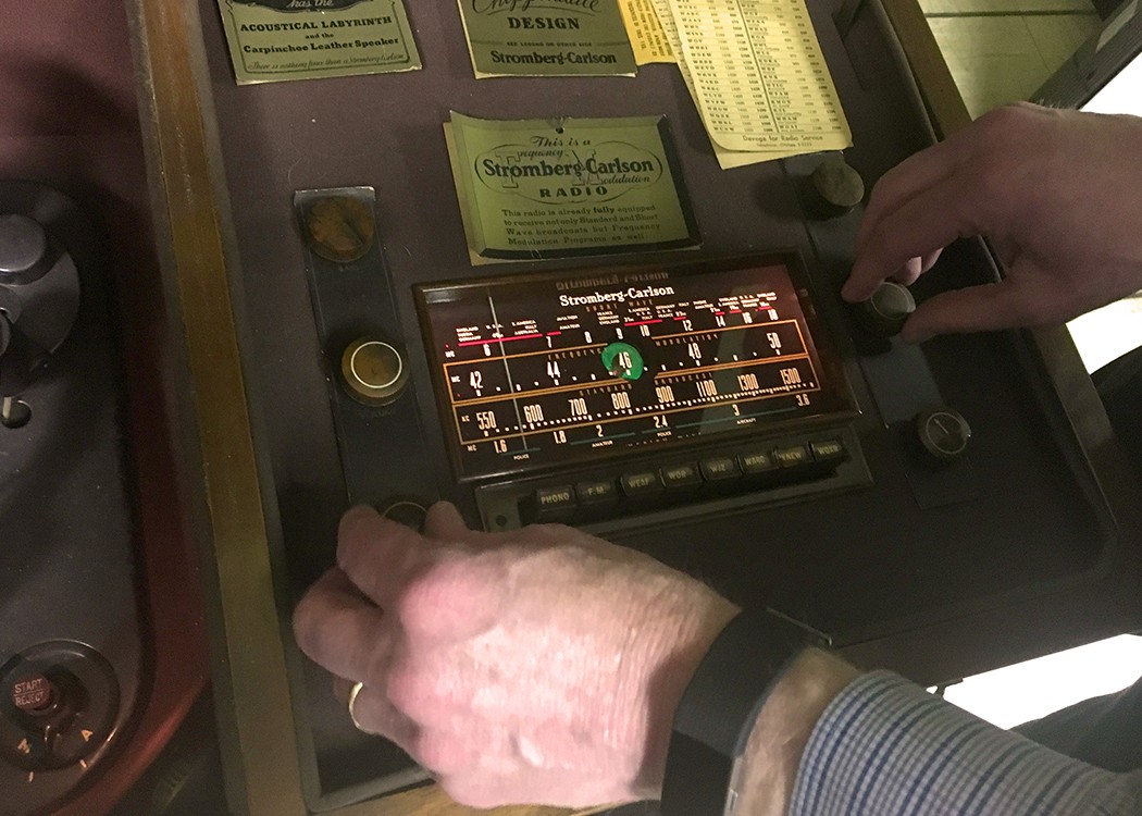Stromberg-Carlson radio.