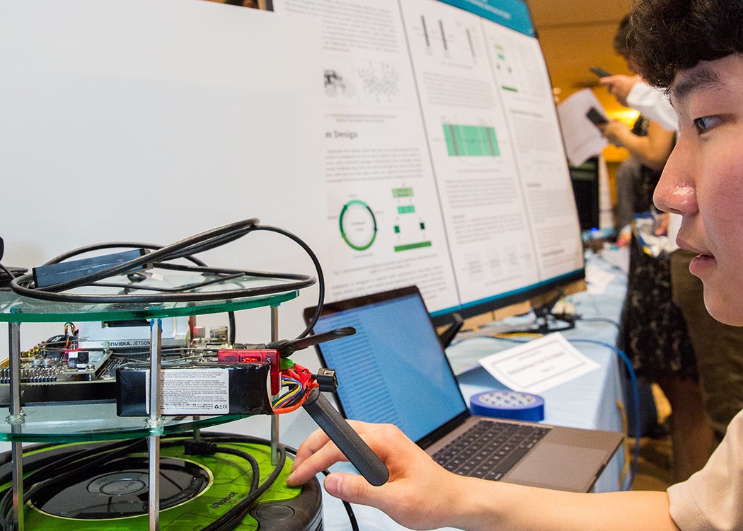 Autonomous Fruit Fly Robots Autonomous Fruit Fly Robots