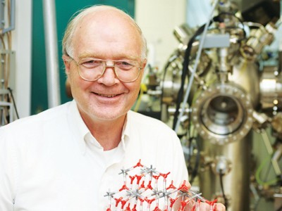 Prof. Richard M. Osgood —Photo by Eileen Barroso Prof. Richard M. Osgood —Photo by Eileen Barroso