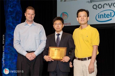 Prof. Peter Kinget and PhD student Yang Xu with Prof. Wang
